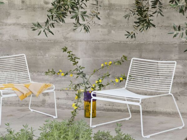5_Hee Lounge Chair white_Moroccan Vase L yellow_Star yellow.jpg