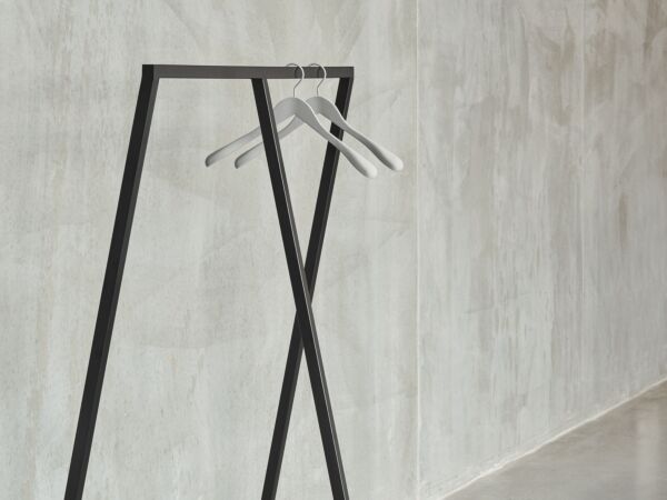 5_Loop Stand Wardrobe black_Soft Coat Hanger light grey.jpg