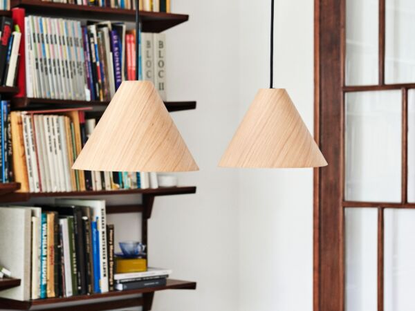 5_30 Degrees Pendant M oak matt lacquer_Cord Set black.jpg
