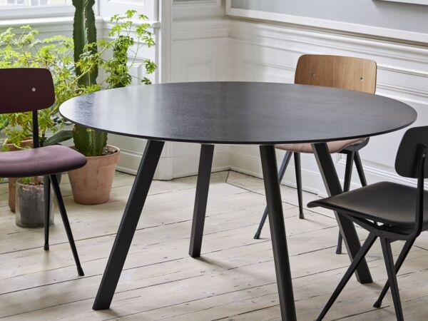 5_PC Pendant L soft black_CPH25 Round black_Result Chair uph..jpg