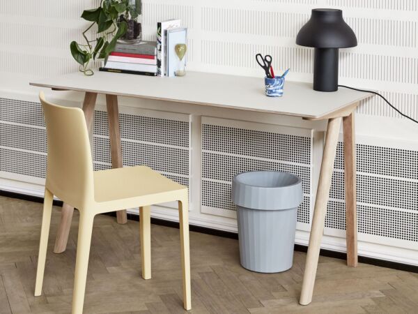 5_Elementaire Chair light yellow_Shade Bin grey_CPH90 Desk off white linoleum_PC Table Lamp soft black.jpg