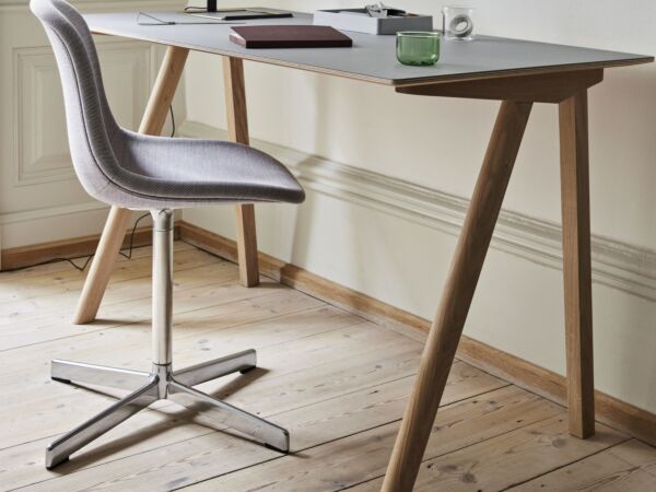 5_Neu 10 Chair Upholstery polished alu swivel Steelcut Trio 806 uph._CPH 90 Desk matt lacquered oak grey lino tabletop_Matin.jpg