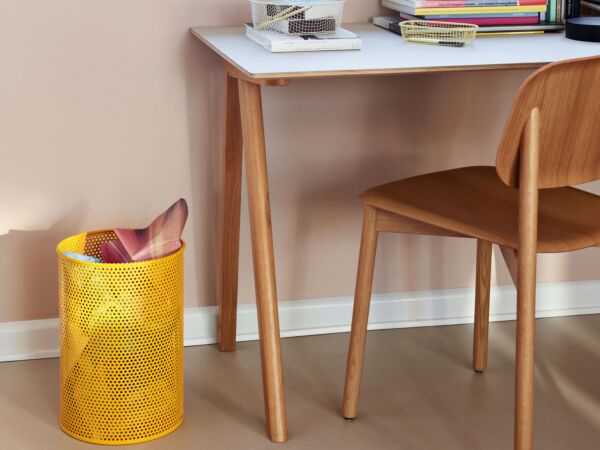 5_Perforated Bin M yellow_CPH 90 Desk_Soft Edge 12.jpg