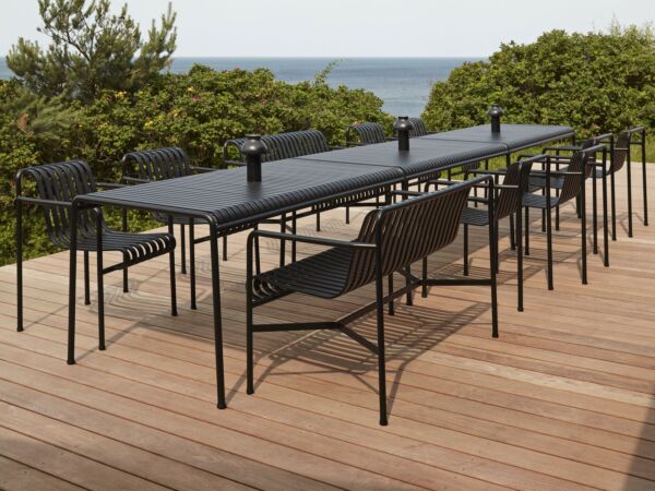 5_Palissade Dining Bench anthracite_Palissade Table anthracite_PC Portable soft black_Palissade Dining Armchair.jpg