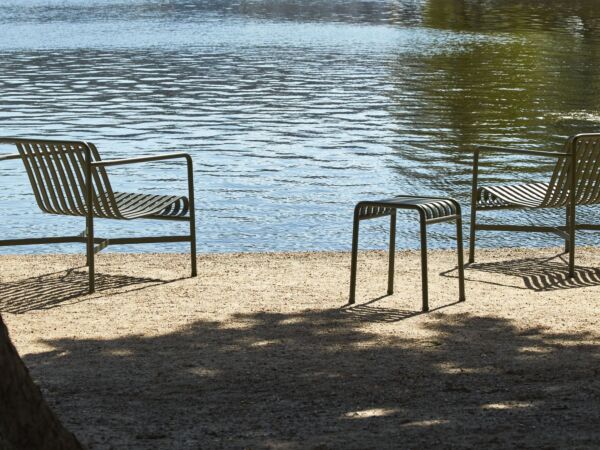 5_Palissade Lounge Chair Low olive_Palissade Stool olive.jpg