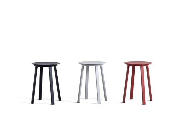 2_zRevolver_Stool_02_WB.jpg