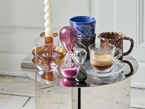 5_Slit Table Round mirror_Time M pink_Enamel Mug sprinkle brown.jpg