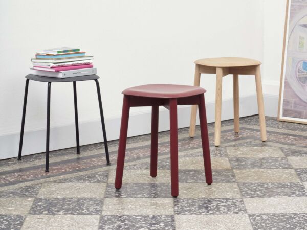 5_Soft Edge 70 Stool_Soft Edge 72 Stool.jpg