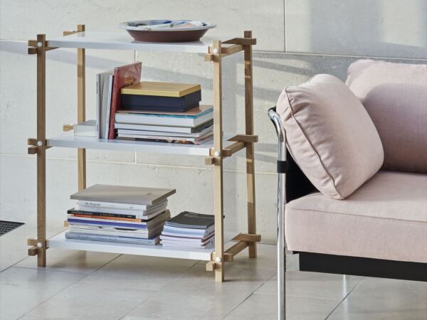5_Woody Column Low white shelf oak frame_CAN 2 Seater Linara 415 chromed frame black canvas.jpg