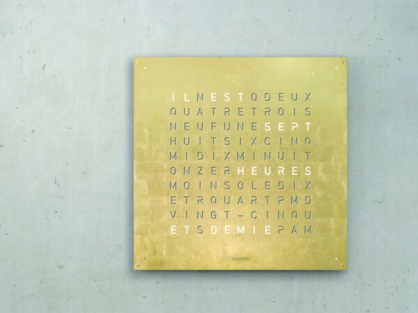 5_QLOCKTWO_LARGE_CE_GOLD_Ambient_FR_A4_print.jpg