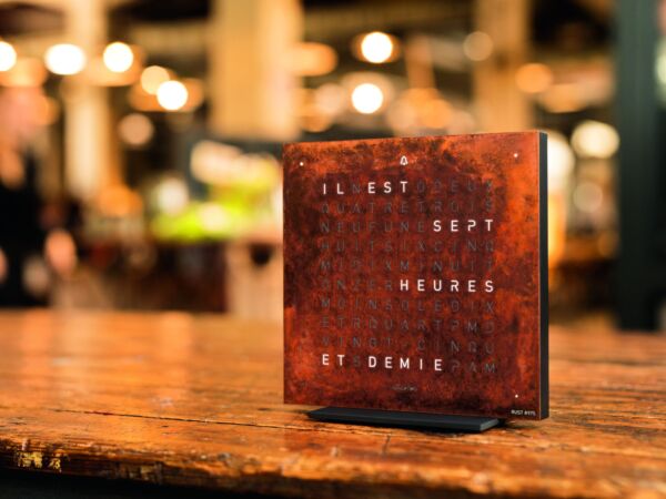 5_Q2TOUCH_CE_RUST_ambient_FR_A4_print.jpg