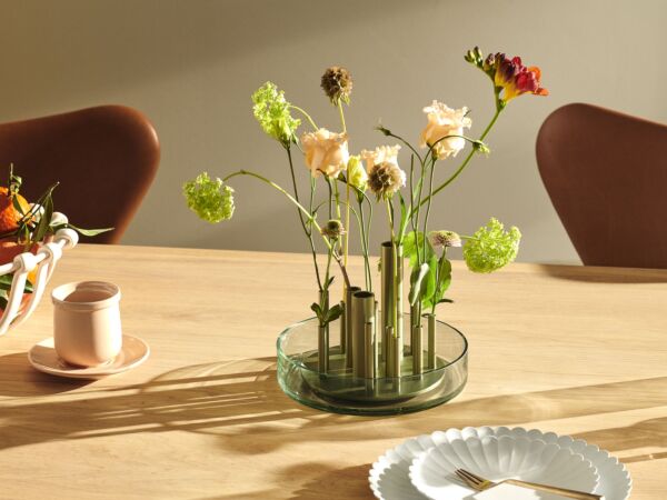 5_14388_Ikeru Low vase.jpg