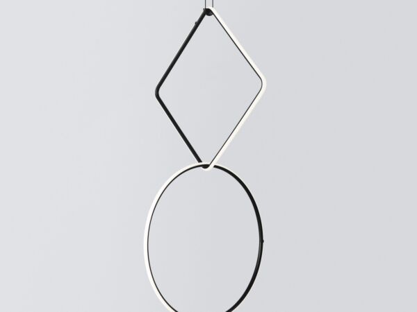 5_Arrangement square L_circle M.jpg