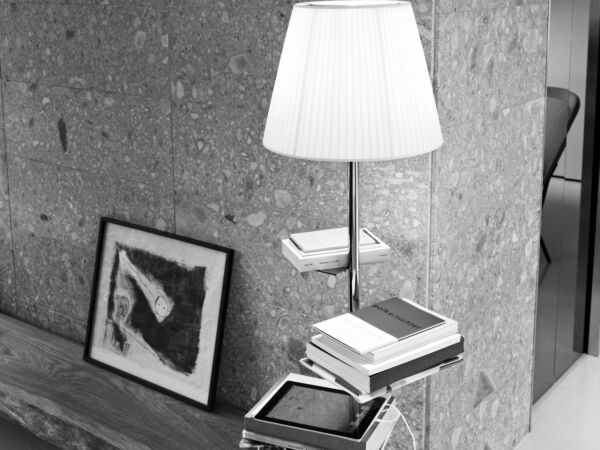 5_20150309_FrankHuelsboemer_flos rizzo 19426_v11_bw_ECIrgbV2_iPadOn_eciRGB_02.jpg