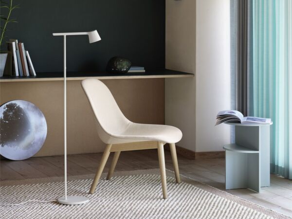 5_Tip-Floor-Lamp-Grey-Fiber-Lounge-Chair-Wood-Base-Steelcut-Trio-236-oak-Pebble-Rug-Rose-Halves-sage-green-Muuto-med-res_(150).jpg