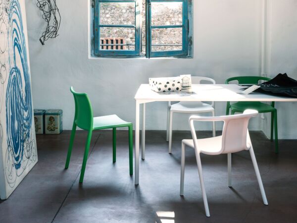 5_Magis_air_chair_ambient_multi_SD74_green_01_hr.jpg