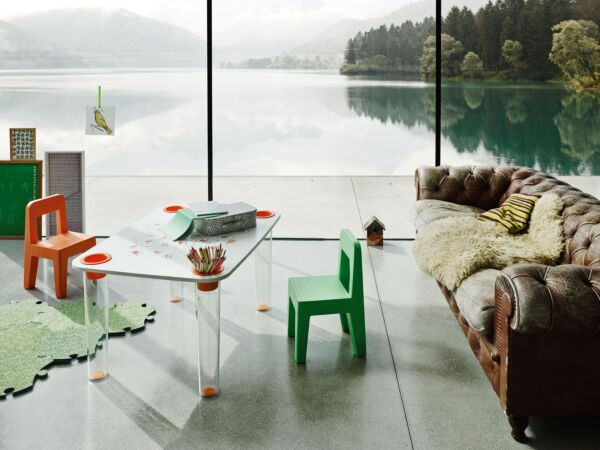5_Magis_kids_seggiolina_pop_chair_ambient_multi_MT10_03_hr.jpg