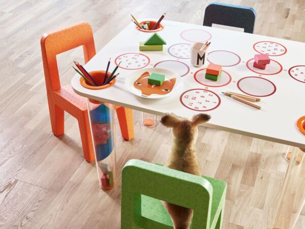 5_Magis_kids_seggiolina_pop_chair_ambient_multi_MT10_05_hr.jpg