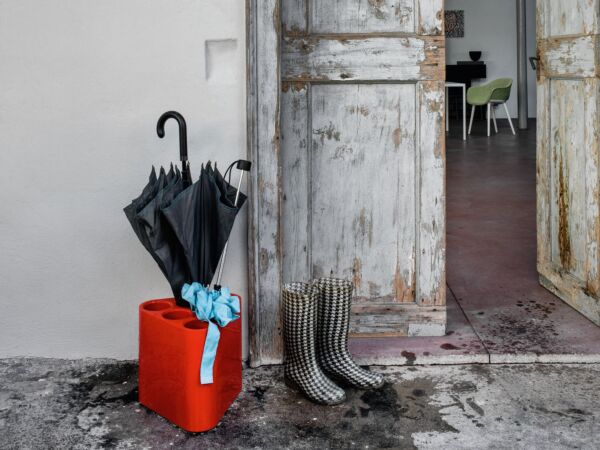5_Magis_poppins_ambient_mono_AC650_orange_01-scaled.jpg