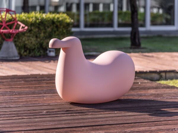 5_Magis_kids_dodo_rocking_bird_ambient_mono_MT80_pink_outdoor_02.jpg