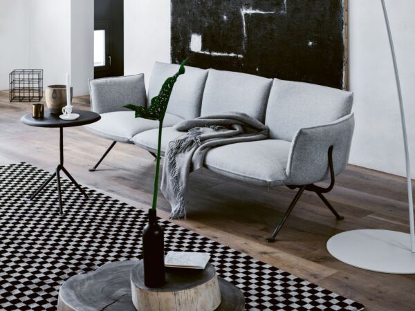 5_Magis_officina_3seater_ambient_multi_SD2246_anthracite_divina_melange_120_02-scaled.jpg