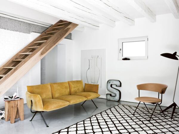 5_Magis_officina_3seater_ambient_multi_SD2245_anthracite_azimut_400_01-scaled (1).jpg