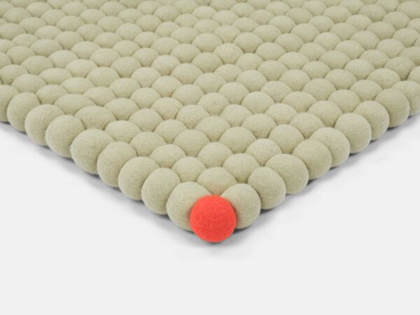 2_zBigOne-filzkugelteppich-rechteckig-gruen-draufsicht-nah_02-myfelt.jpg