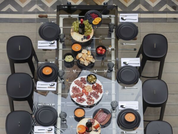 5_RSMax_Dining_black_ambient_10.jpg