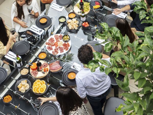 5_RSMax_Dining_black_ambient_14.jpg
