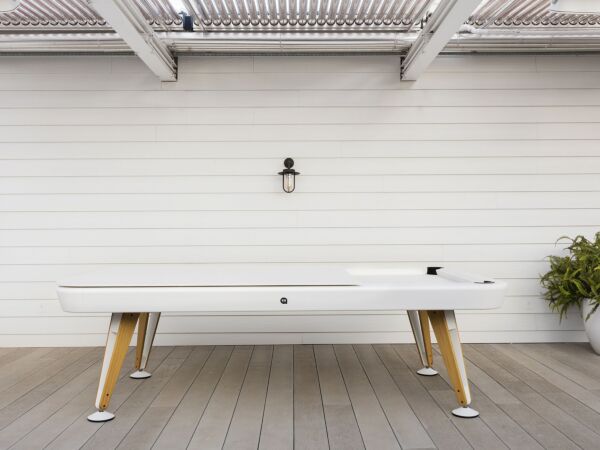 5_Diagonal_top_outdoor_white_ambient_02.jpg