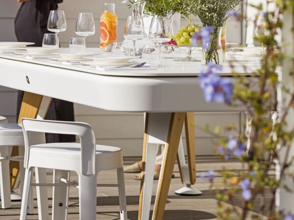 5_Diagonal_top_outdoor_white_ambient_07.jpg
