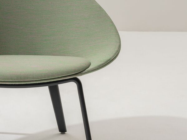 5_Arper_Adell_Lounge_chair_ph@Salva_Lopez_4woodlegs_upholstery_6808_5.jpg