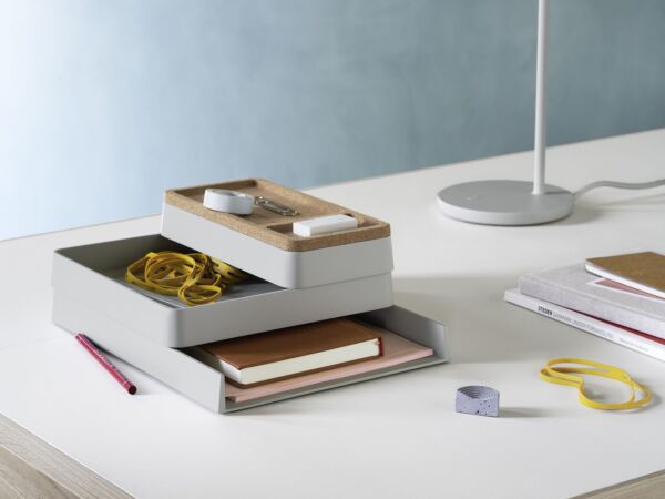 5_Arrange Desktop Series Lifestyle Image.jpg