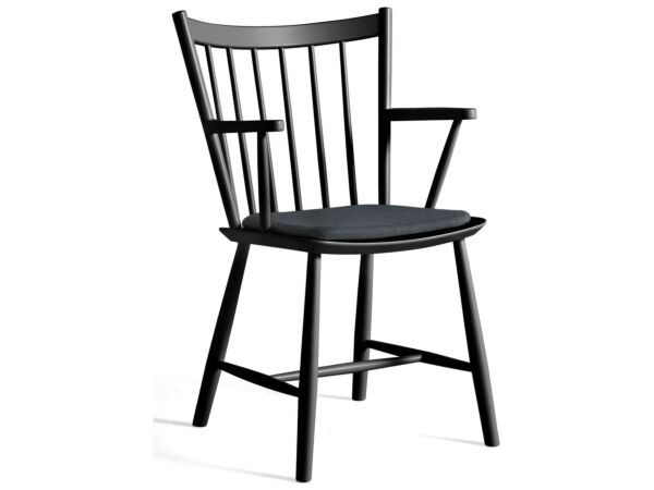 2_zSeries_J42 black wb lacquer beech_Seat cushion Surface by HAY.jpg
