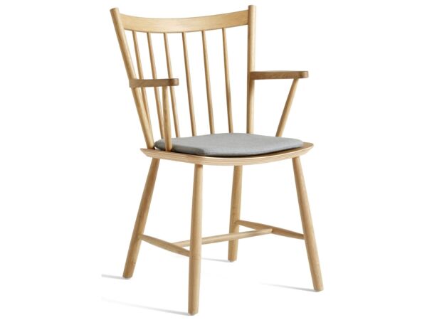 2_zSeries_J42 wb lacquer oak_Seat cushion Surface by HAY.jpg