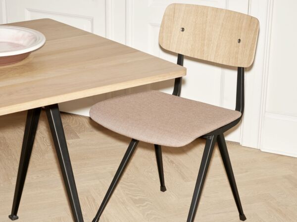 5_Pyramid Table 02_Result Chair wb lacquer oak back_Canvas 356 uph. seat.jpg