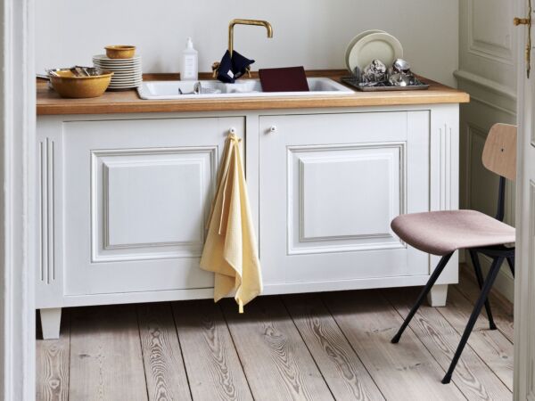 5_Result Chair wb lacquer oak back Canvas 356 black base_Tea Towel Check yellow.jpg