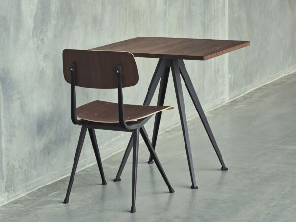 5_Pyramid CafÇ Table 21 L70xW70xH74 _Top smoked oak Frame black_Result Chair Seat smoked wb lacquer oak Frame black.jpg