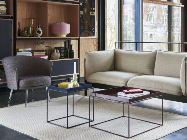 5_Arbour 3 Seater Hallingdal 220 bottle green wb lacquer beech base_Tray Table deep blue high gloss_chocolate high gloss.jpg