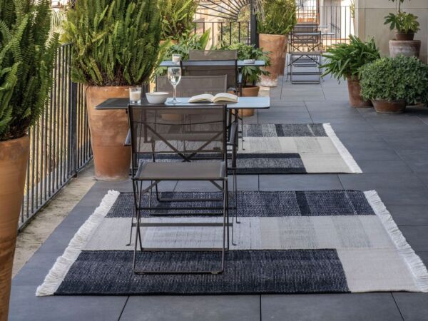 5_nanimarquina_TresOutdoor_Black_AlbertFont (3).jpg