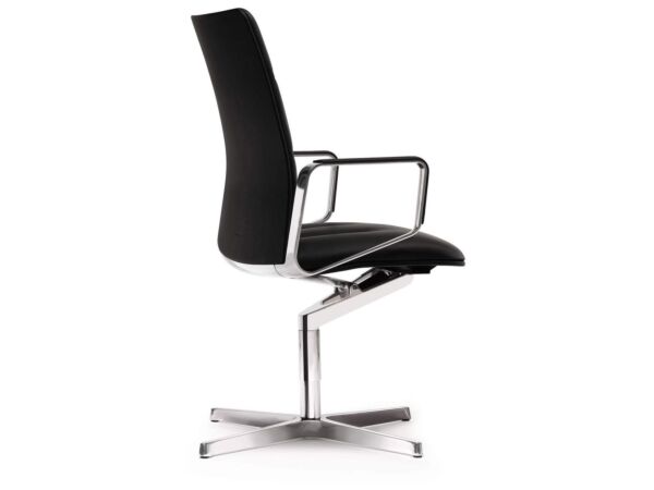 2_zLeadchair__executive_2013.jpg