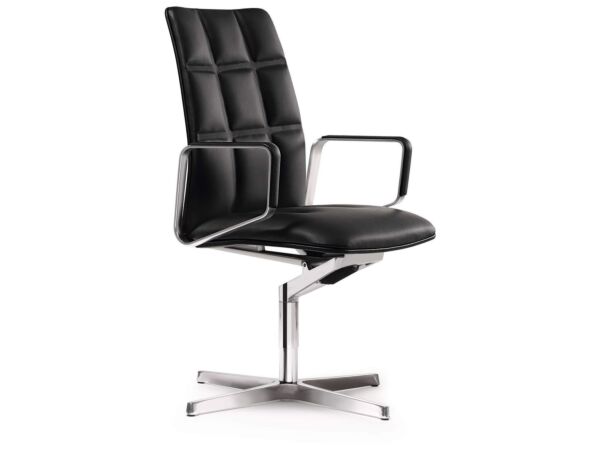 2_zLeadchair_executive__2013.jpg