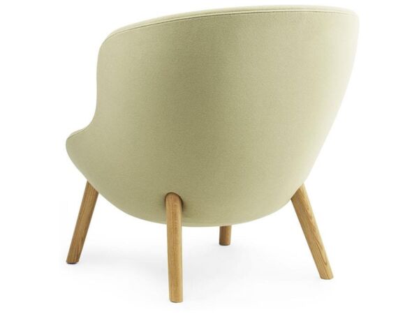 2_zHyg_Lounge_Chair_Low_Oak.jpg