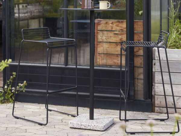 5_Hee Bar Stool black_Terrazzo High Table anthracite grey base_Coffee brown.jpg