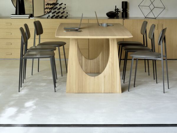 5_55013_Oak_Geometric_dining_table_WEB.jpg