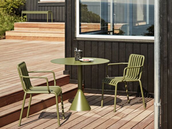 5_Palissade Cone Table olive_Palissade Armchair olive.jpg