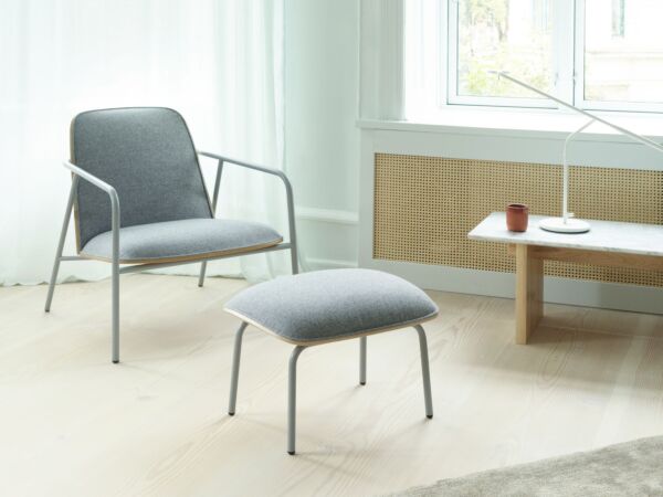 5_Pad_footstool grey steel_1.jpg