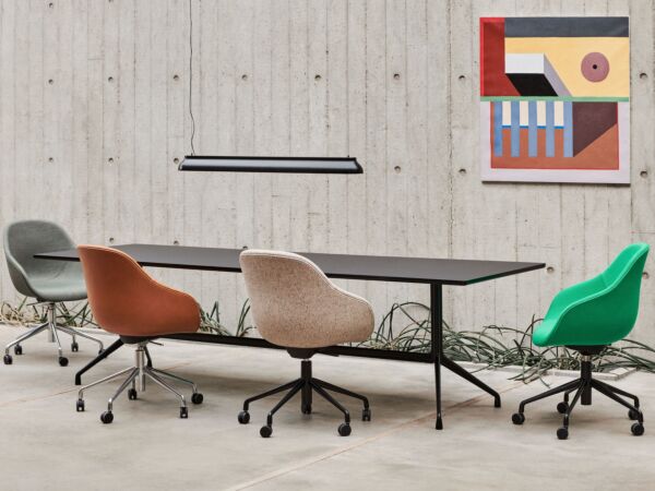 5_AAT 10 black linoleum Tabletop black frame_PC Linear Soft black_AAC 155 Vidar 932 black tilt swivel base.Jpg