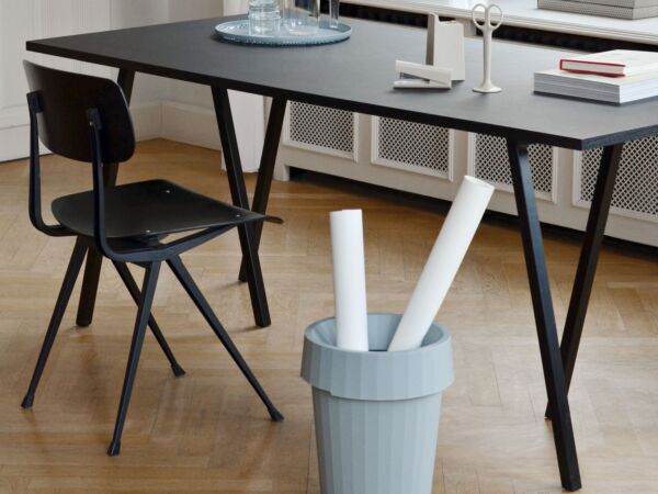 5_Loop Stand Table black_Result Chair black_Shade Bin grey_Perforated Tray.jpg