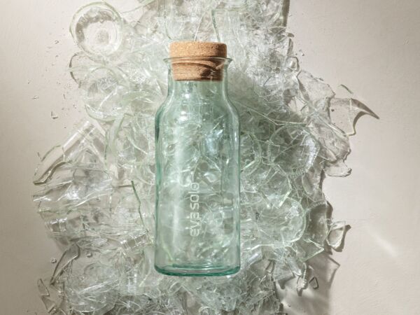 5_541046-recycled-glass-carafe-1920x886.jpg